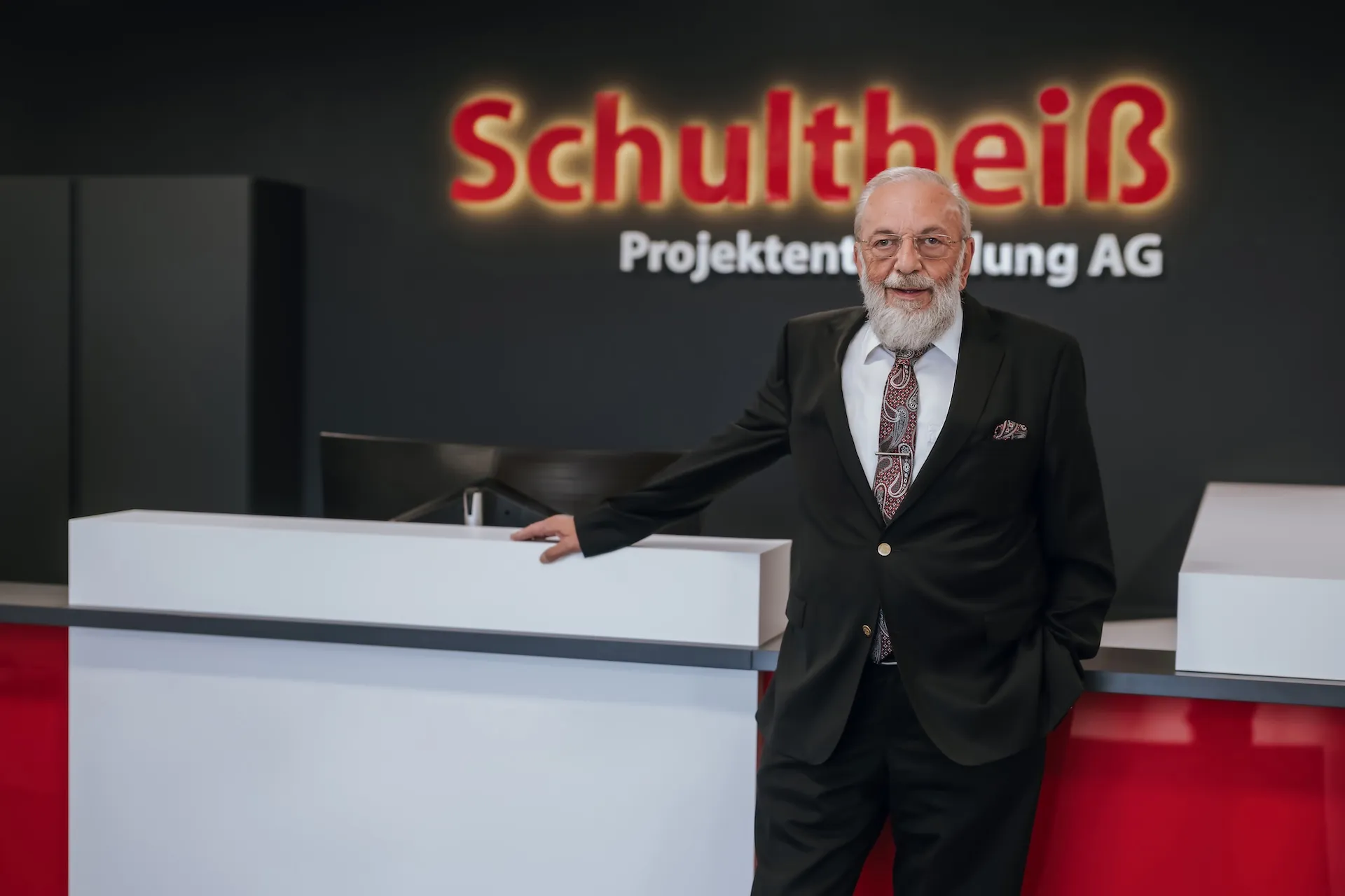 Manager der Schultheiss AG – Businessfoto mit starkem Firmenbezug