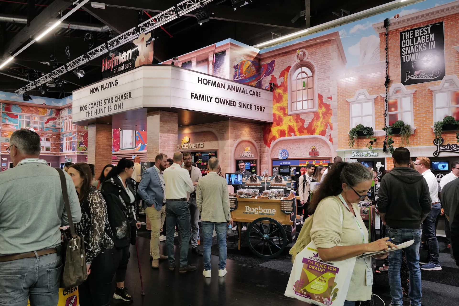 Stand von Hofmann Animal Care – kreative Markeninszenierung.